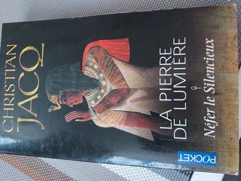 Livre de poche