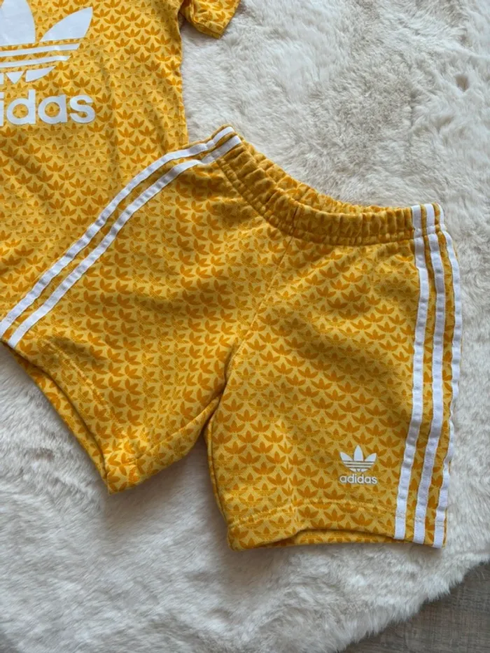 Ensemble Adidas - photo numéro 2