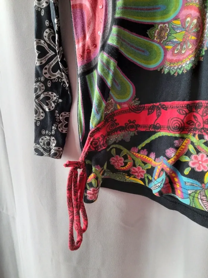 T shirt desigual taille M - photo numéro 3
