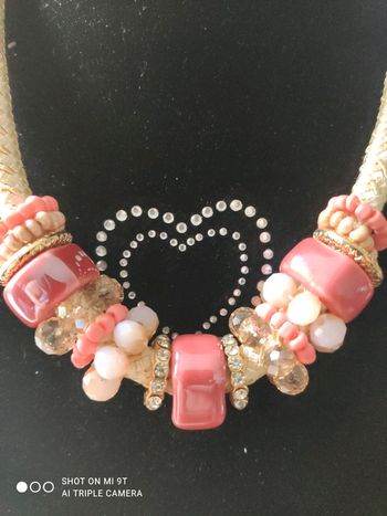 Collier rose corail