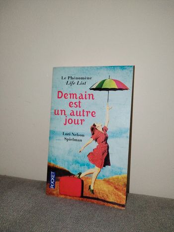 Livre "demain est un autre jour" de Lori Nelson Spielman