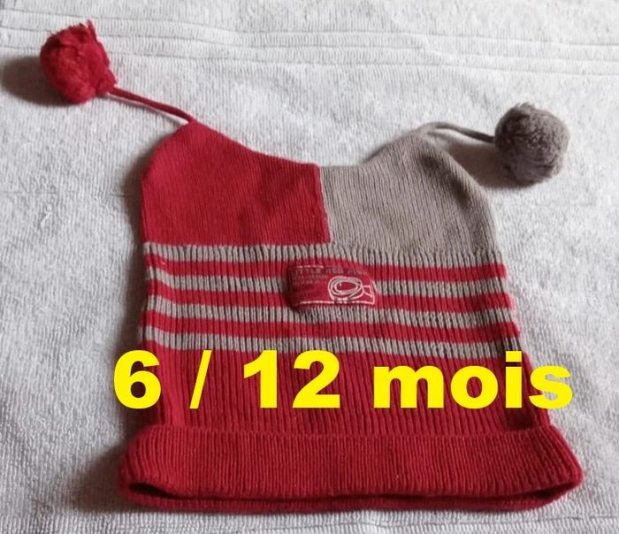 Bonnet avec pompon gris rouge Terre de Marins Taille 6 / 12 mois
