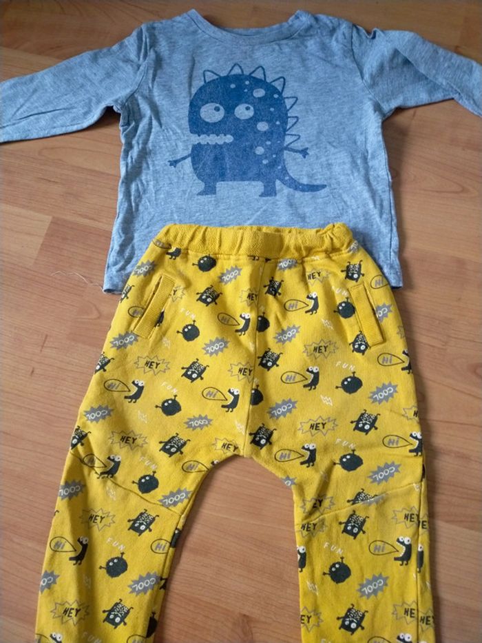 Ensemble monstre 24 mois