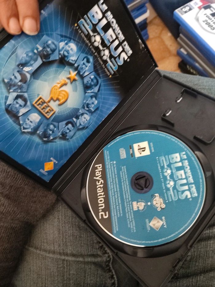 Le monde des bleus 2002 ps2 - photo numéro 2