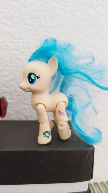 Figurine Mon petit poney my little pony g4 miss pommel figure