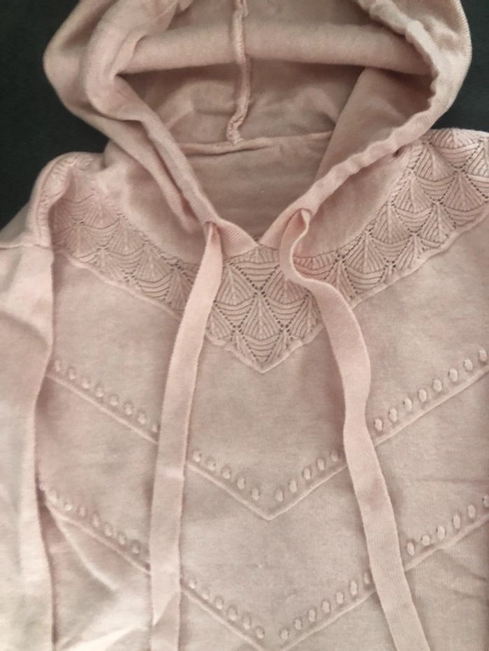 Pull rose à capuche XS ou S - photo numéro 2