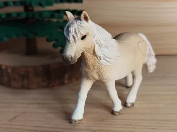 Schleich poney beige figurine animal équidé