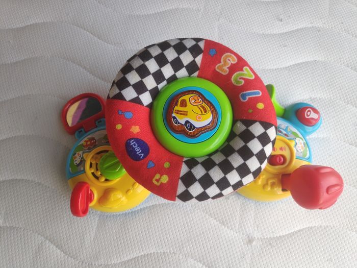 Volant tut tut bolide