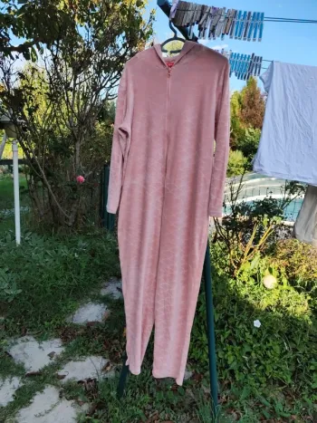Combinaison pyjama rose taille 34/36