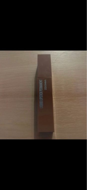 Lip stick permanent mate marron neuf 