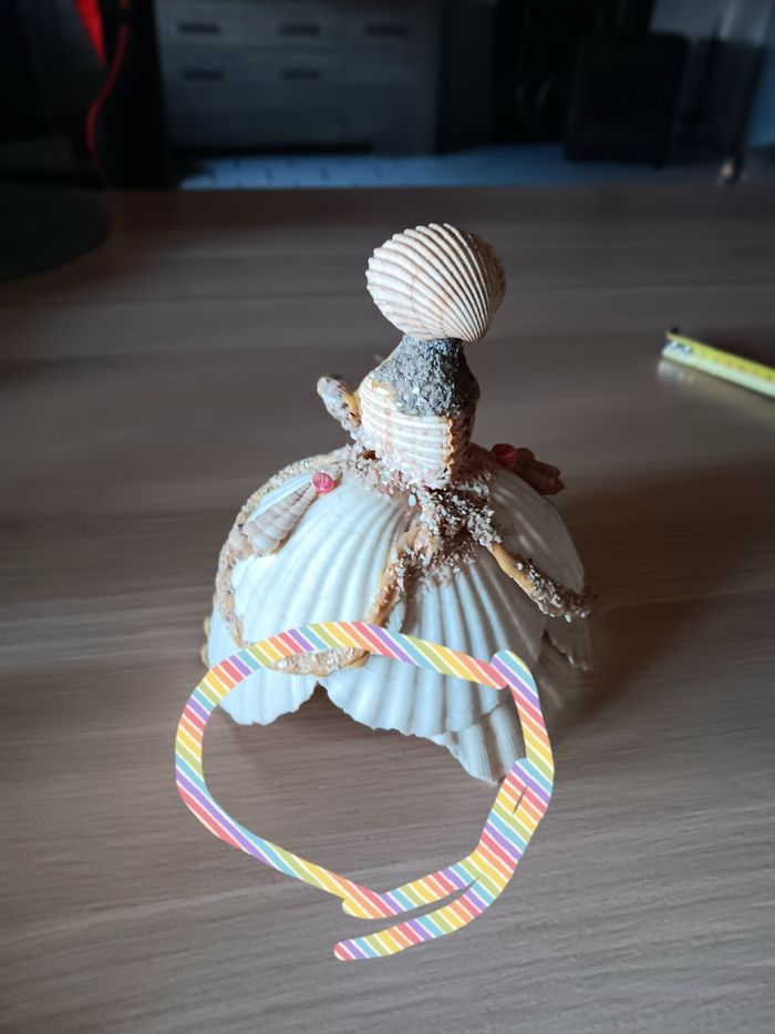 poupée  en coquillage - photo numéro 10