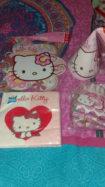 Décoration anniversaire Hello Kitty neuf