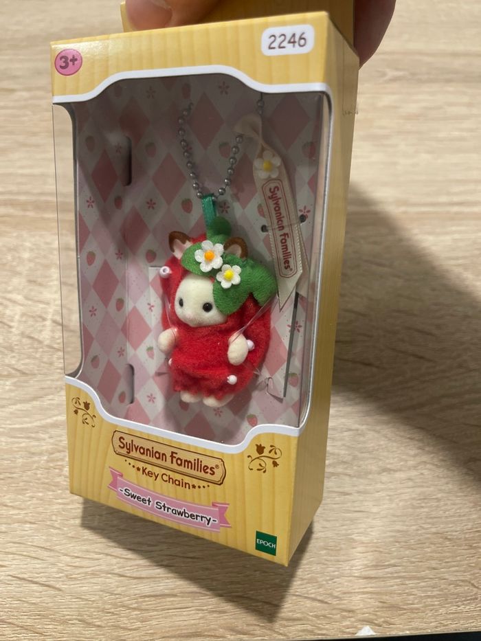 Le porte-clés Fraise des bois Sylvanian Families - photo numéro 3