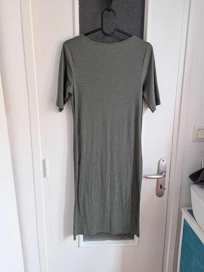 Robe longue kaki h et m taille M 38 - photo numéro 2