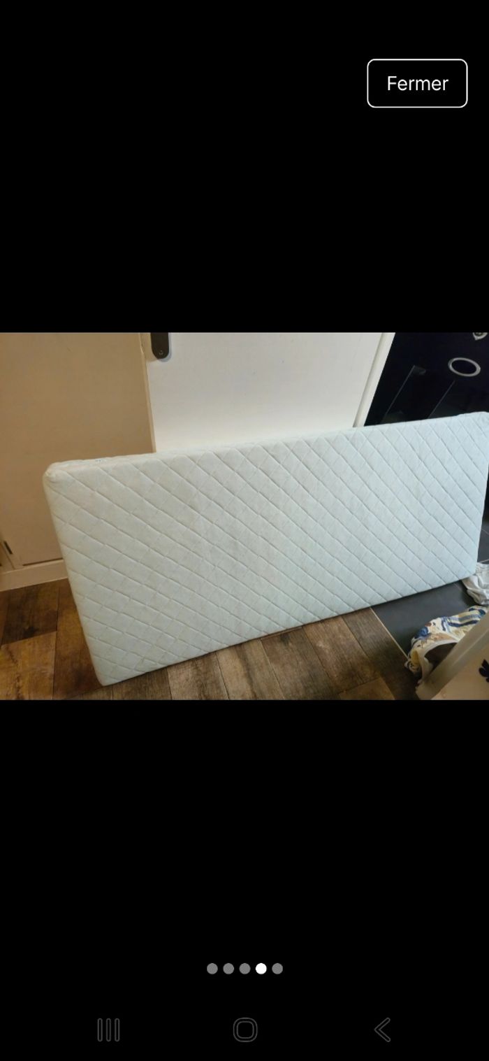 Lit enfant 160x70 avec barrière de sécurité et son matelas - photo numéro 4
