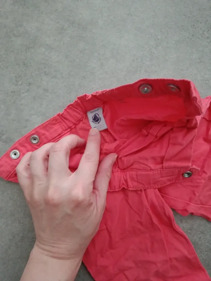 Pantalon rouge petit bateau 74cm avec pressions - photo numéro 3