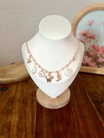 Collier à breloques