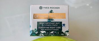 Soin nuit lifting végétal sous blister