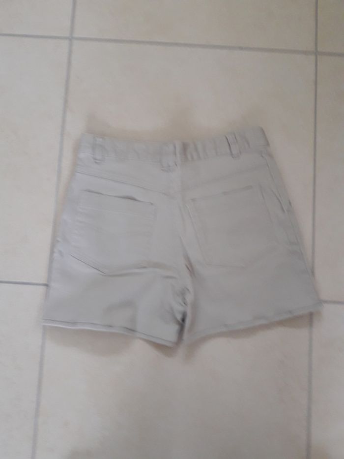 Short - 14 ans - photo numéro 2