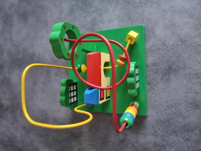 Jeu d'éveil en bois - photo numéro 2