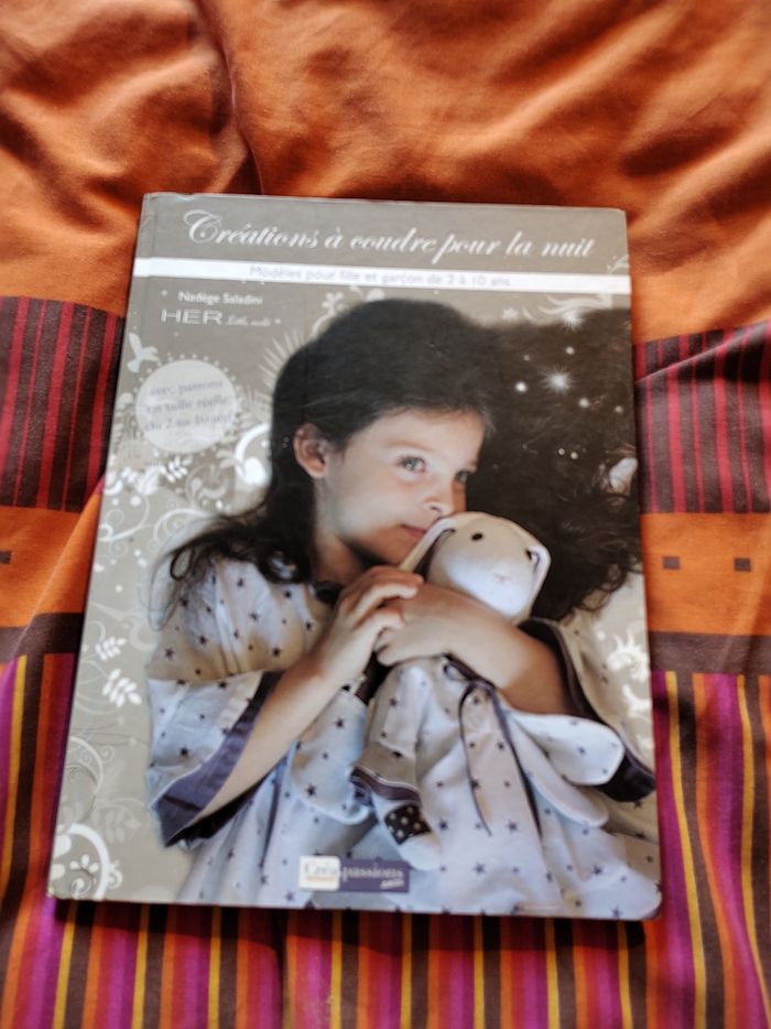 Livre “Créations à coudre pour la nuit” – Nadège Saladini – Avec patrons taille réelle