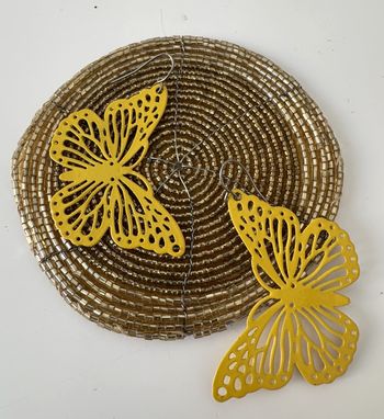 Boucles d'oreilles papillon jaune