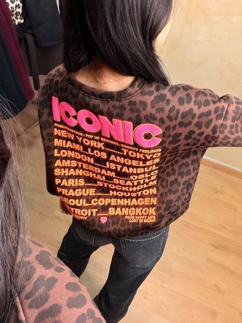 Sweat tendance léopard inscription ICONIC T.U 36/42