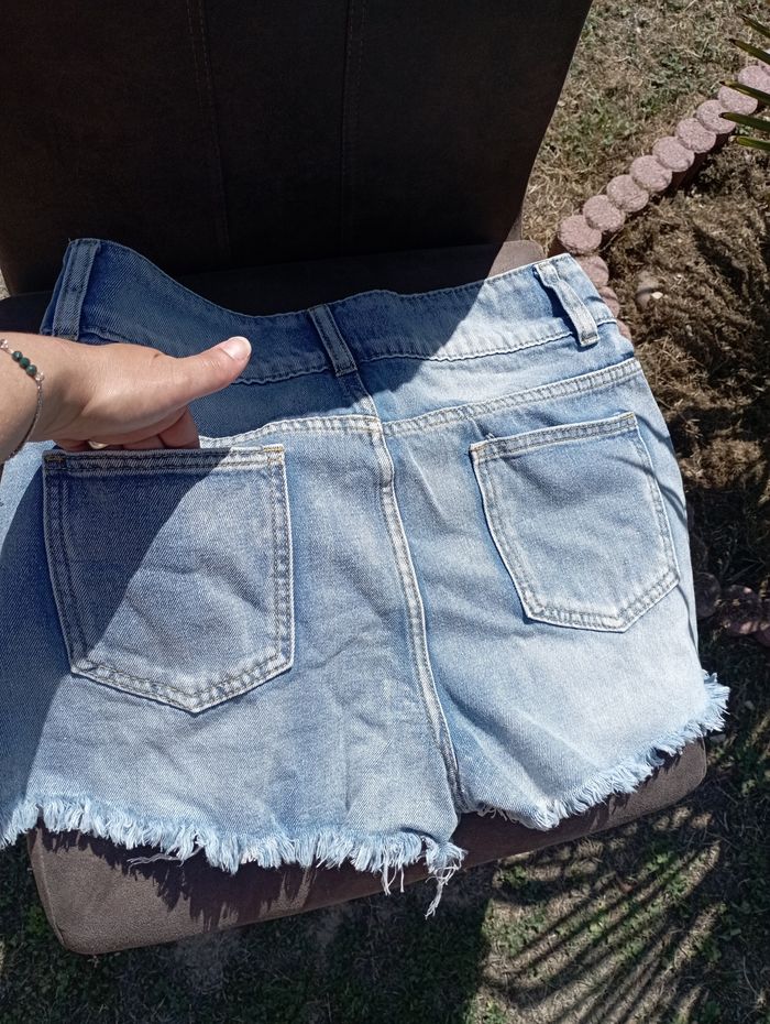 Short jean neuve - photo numéro 2