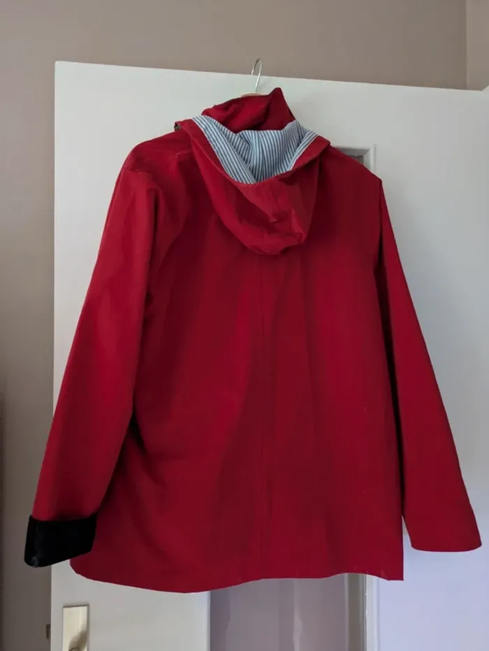 Magnifique veste à capuche rouge Bermudes taille XL - photo numéro 7
