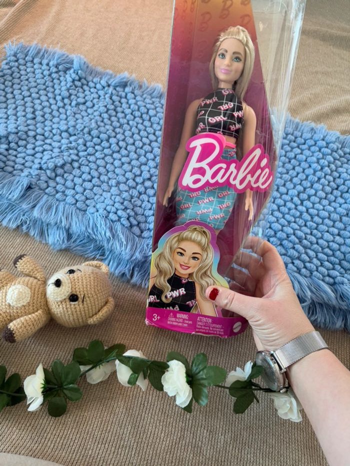 Barbie dans son blister neuve - photo numéro 2