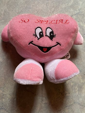 Peluche coeur rose