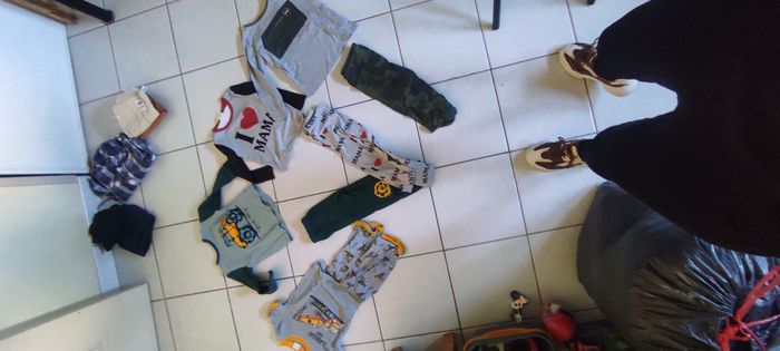 Gros lots vêtements enfants 47 articles 4 ans - photo numéro 5
