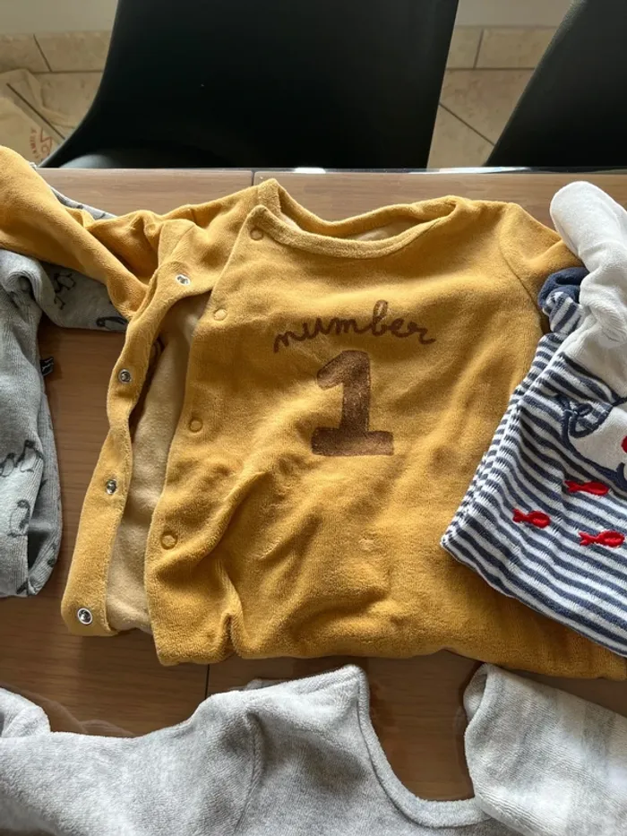 Lot hivers 6 pyjamas garçon 6 mois - photo numéro 6