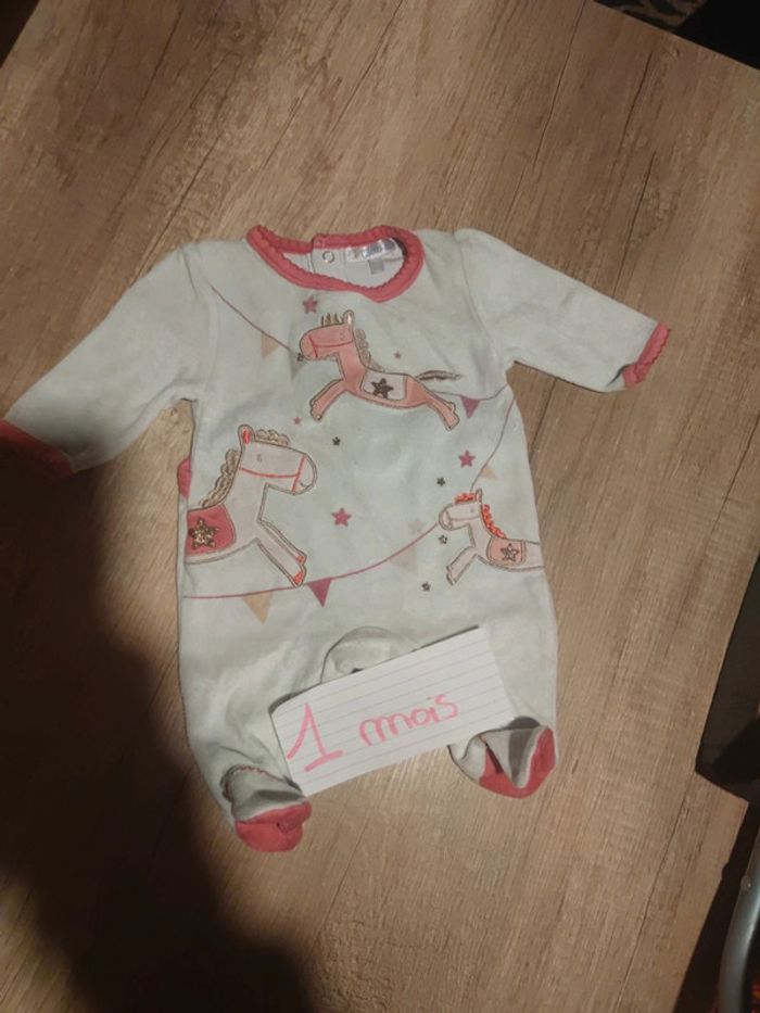 Pyjama/grenouillère velours - photo numéro 3