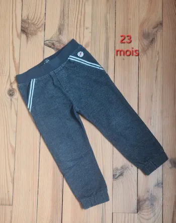 ● 23 mois ● Pantalon fille type jogging