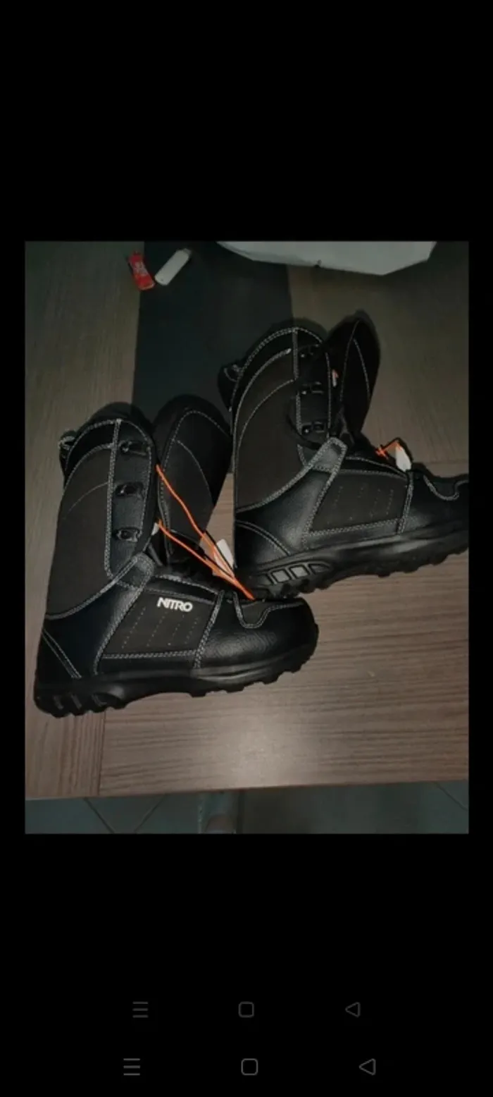 Botte de snowboard neuves avec étiquette valeur 149.95 euros