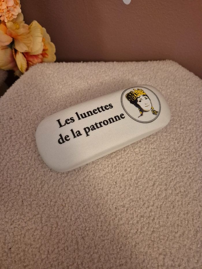Étui à lunettes