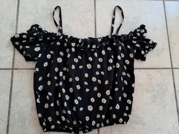 Haut épaules dénudées, Bershka, S