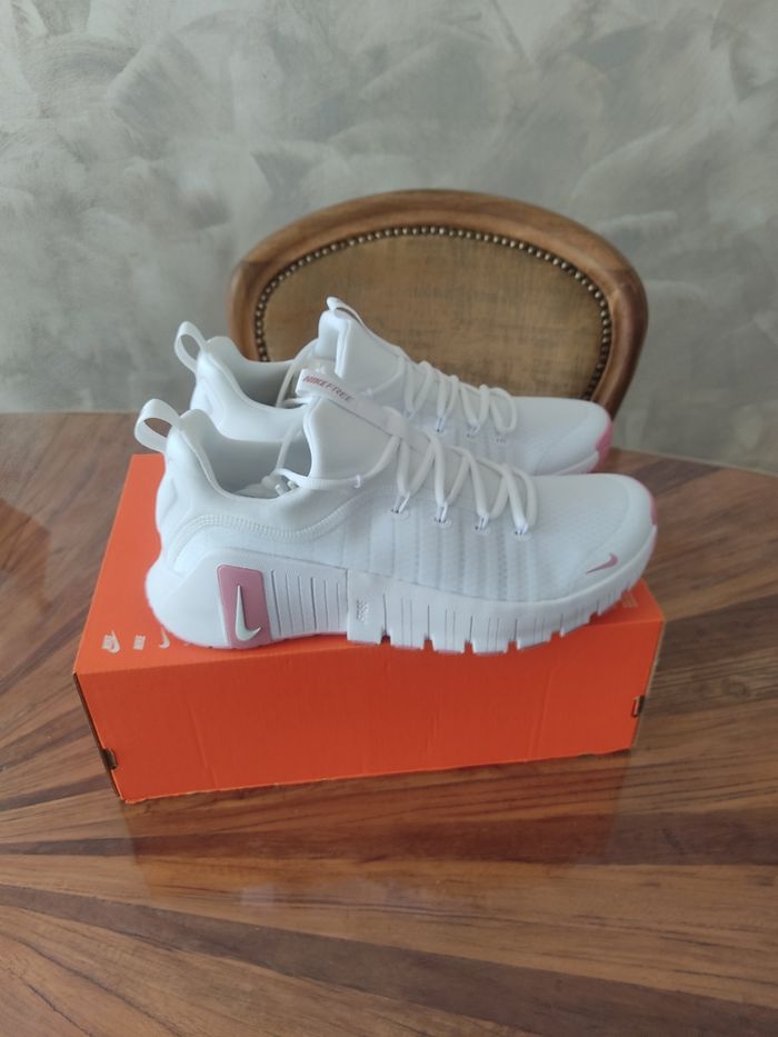 Baskets Nike free metcon 6 T 44 - photo numéro 4