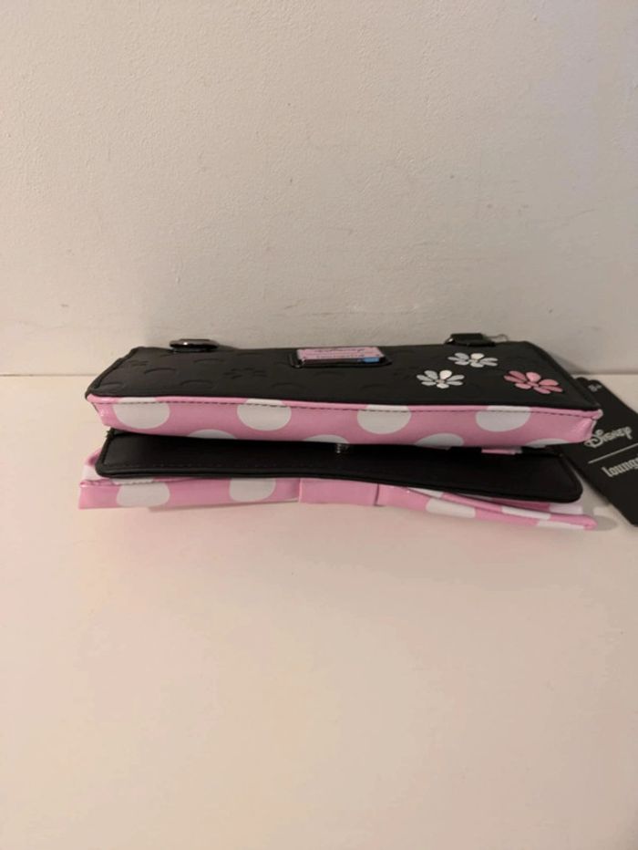 Loungefly sac bandouliere Minnie floral rock the dots - photo numéro 5