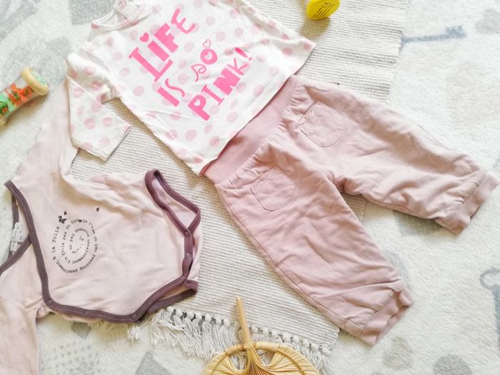 Pantalon + t shirt manches longues + bodie - photo numéro 2