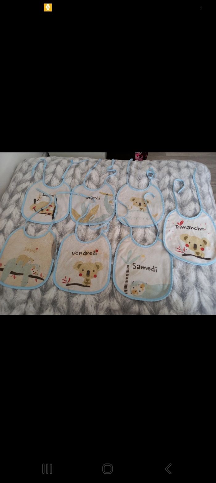 Lot de 7 bavoirs