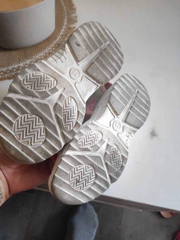 Nus pieds a scratch - photo numéro 4