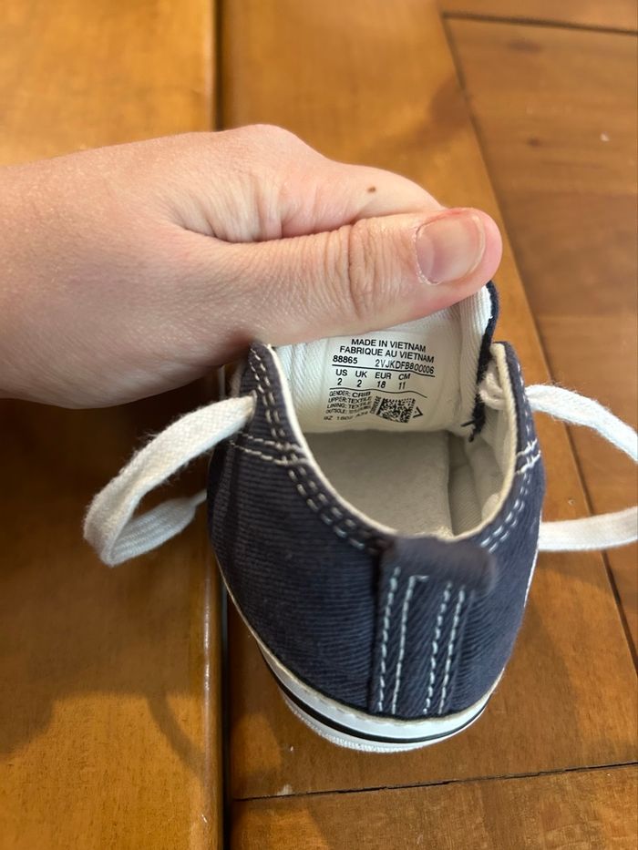 Converses bleu marine bébé taille 18 - photo numéro 3