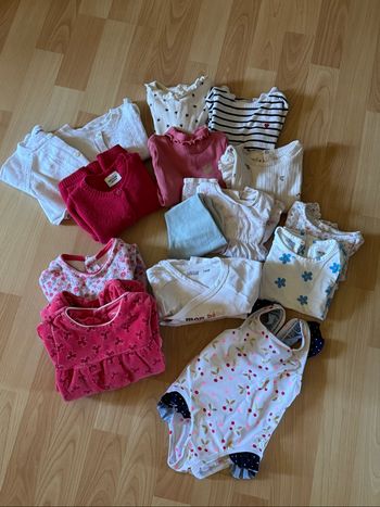 Lot vêtements bébé 6 mois fille