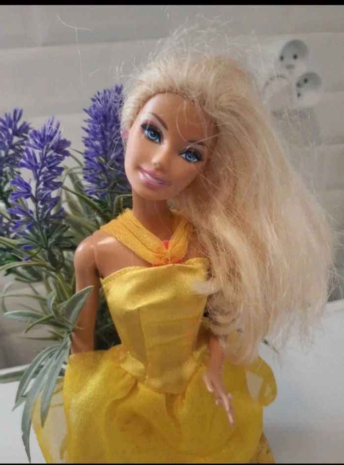 đ poupĂ©e barbie de 2009 Mattel đ