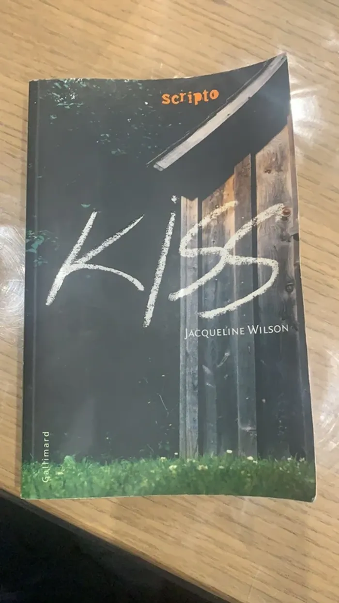 Kiss.