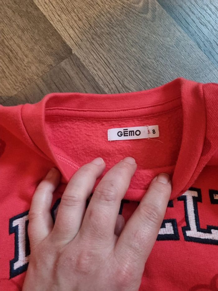 Lot de 2 pulls, 1 jean et un short. Fille. Taille 7/8ans. Tape à l'œil, Gémo. NEUF et en T E - photo numéro 4
