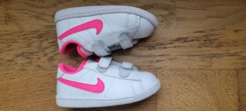 basket Nike à scratch rose