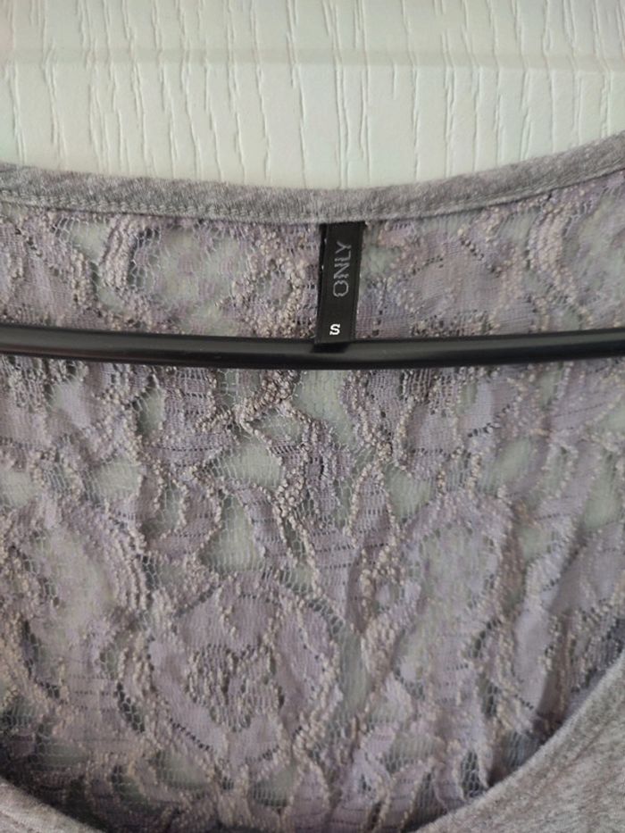 Robe longue tube élastique grise avec dos dentelle - photo numéro 4
